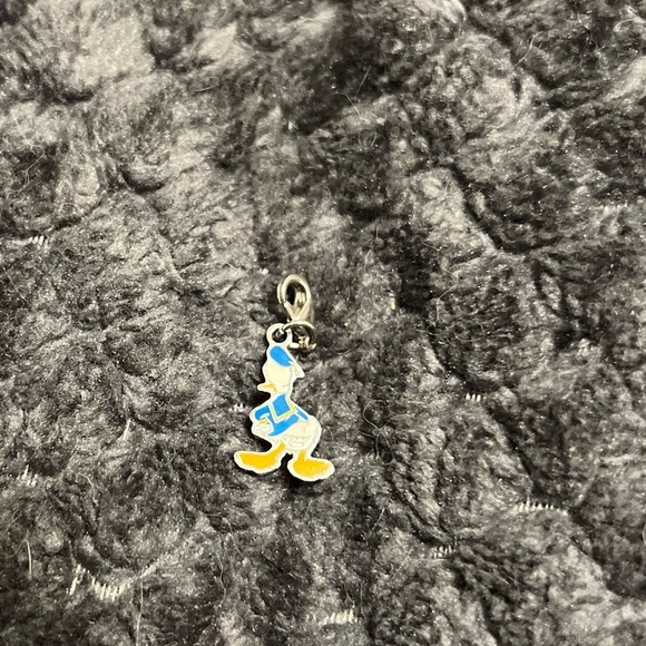 Like new Disney Donald Duck charm for bracelet - Picture 2 of 2